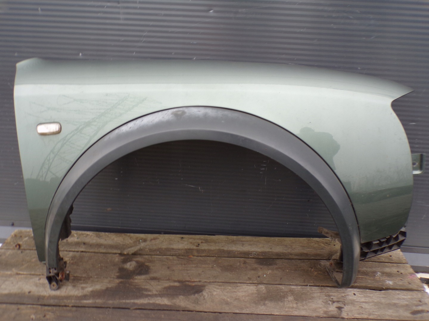 fender right front AUDI A6 C5 ALLROAD colour LY6J