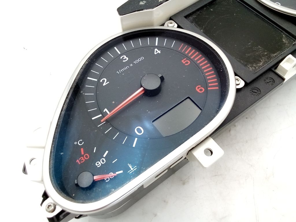 Audi A6 C6 dials dials predkosciomierz 4F0920900S