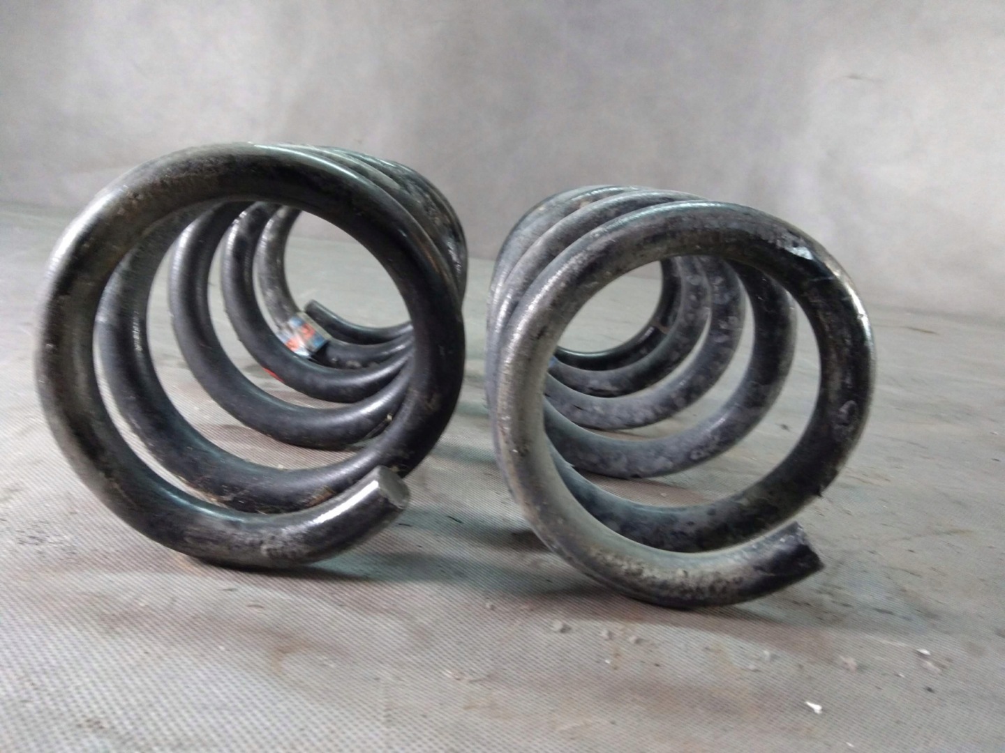 Ford Mustang VI GT 5.0 springs springing rear part