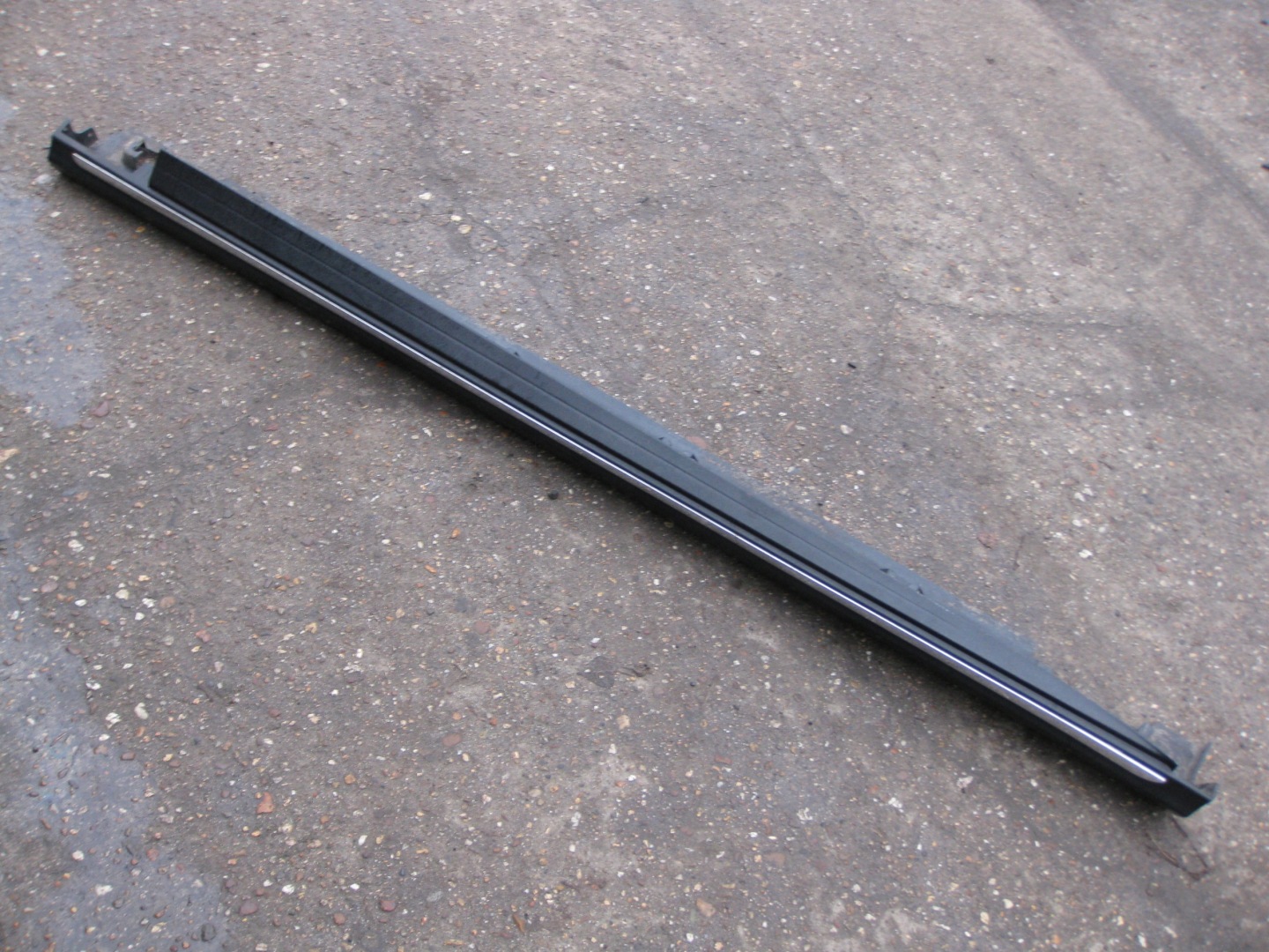 MERCEDES ML W166 3.0 CDI 12R moulding threshold left A1666900340