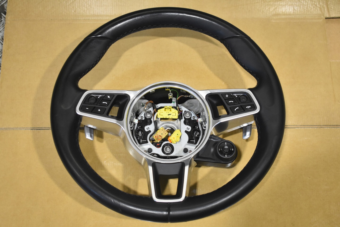 steering wheel, heated PORSCHE PANAMERA 971 CAYENNE 9Y 1