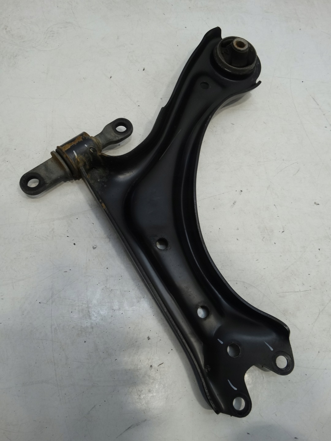 arm front right KIA SPORTAGE V 54501-N9000 21-25r.