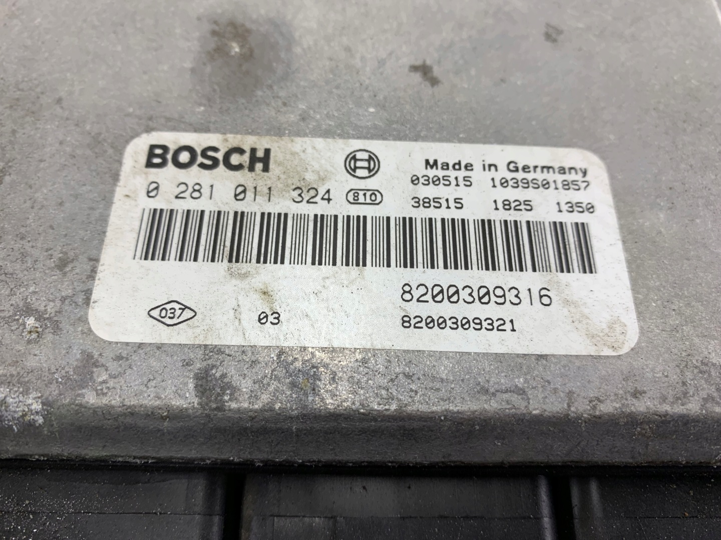 RENAULT LAGUNA II 1.9 DCI unité de commande électronique uce moteur 8200309316