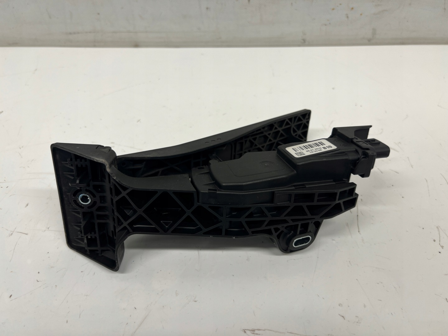 Hyundai Tucson III accelerator pedal potentiometer B10