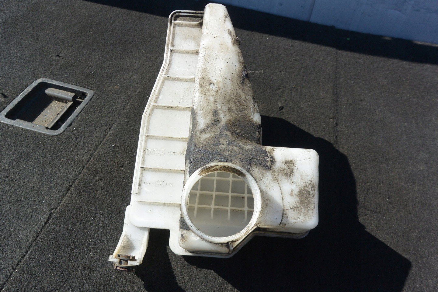 NISSAN MAXIMA A33 00-04 ABSORBER LUFT 2.0 3.0