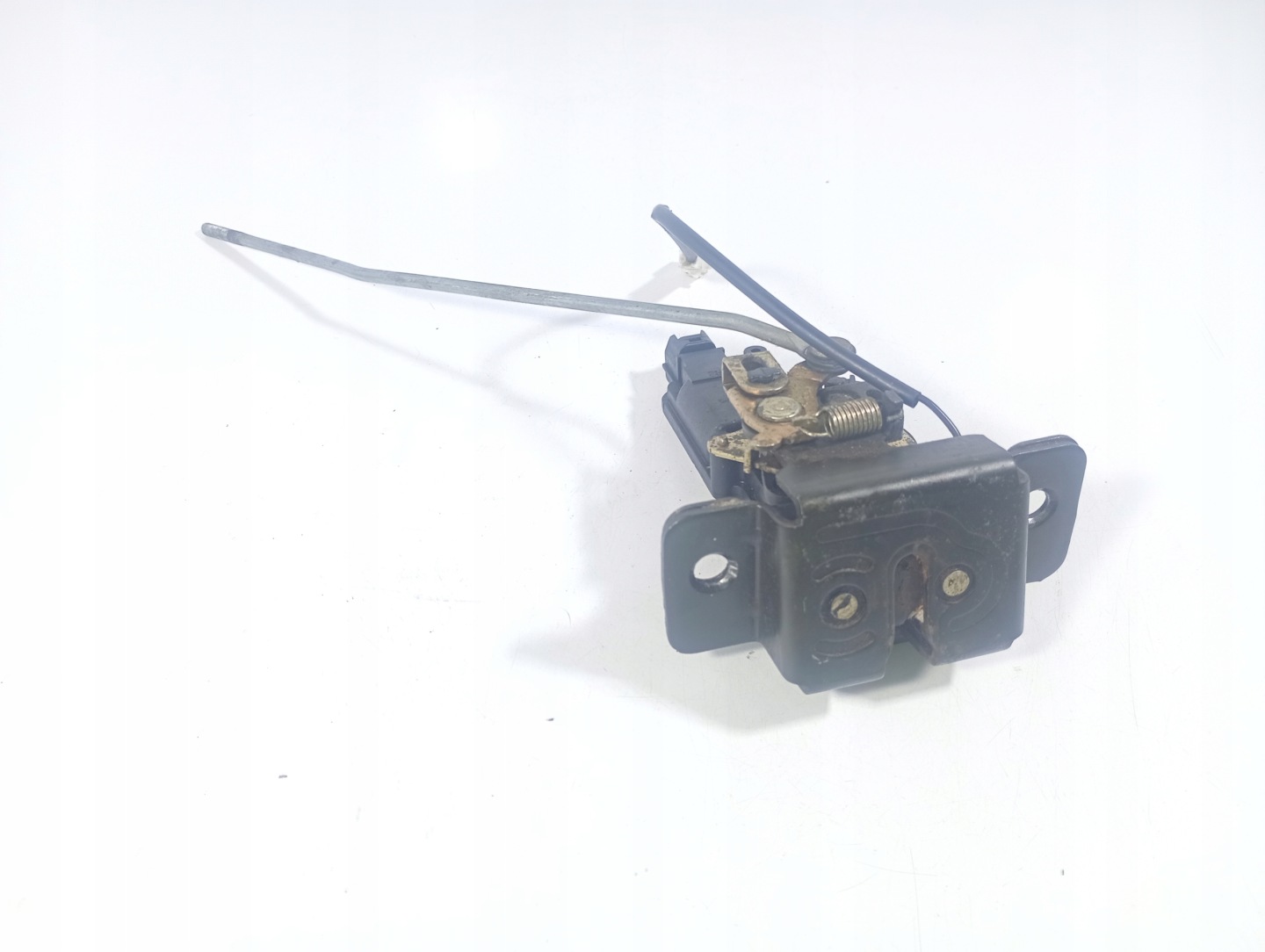 Kia Carnival 98-10 lock bonnet boot rear rear part