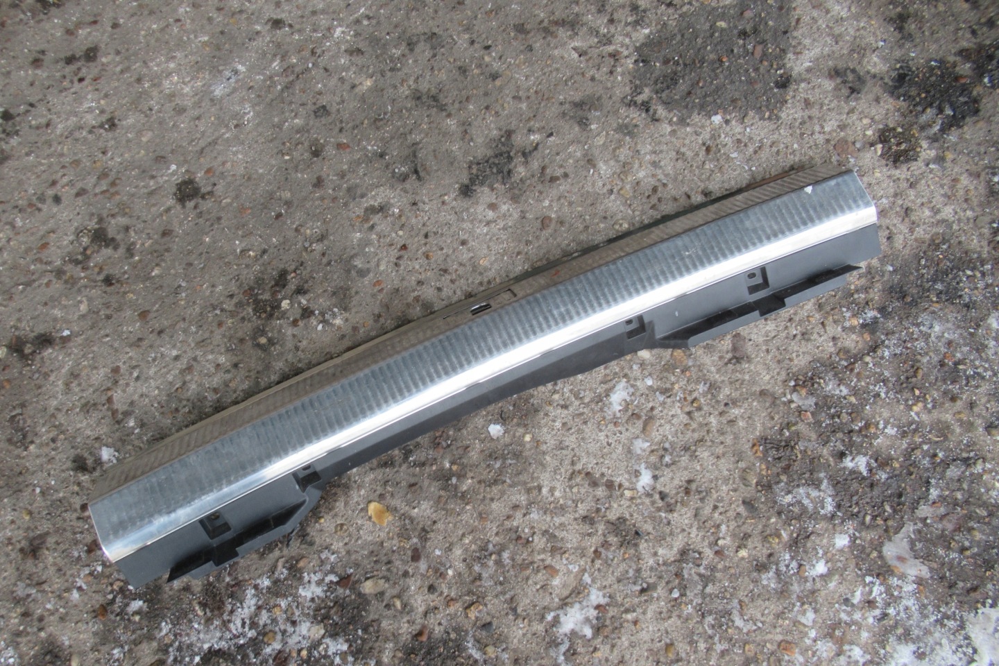 AUDI A4 B8 FL 2.0 TFSI 14R cover supports boot 8K9864483C