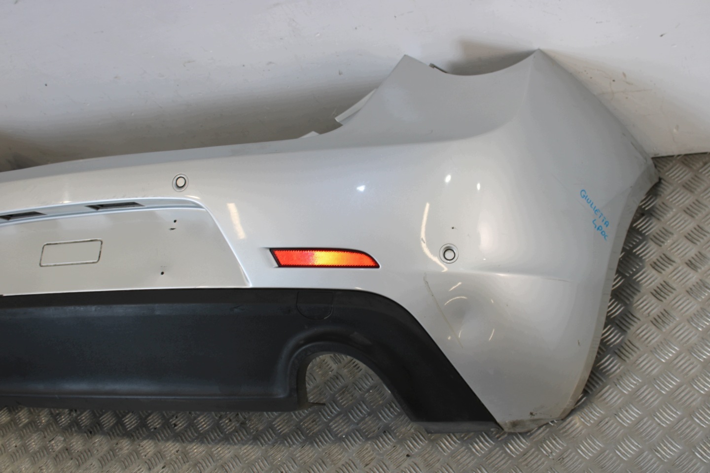 bumper rear part rear 4X PDC ALFA ROMEO GIULIETTA 2.0MJ