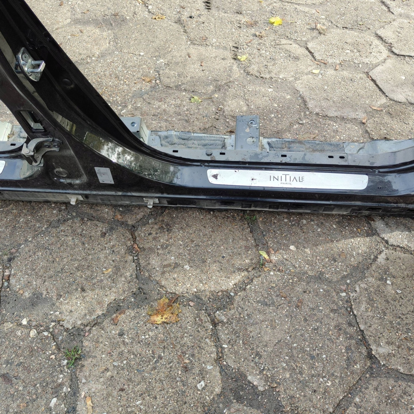 Renault Talisman 2016 right side quarter front threshold sedan