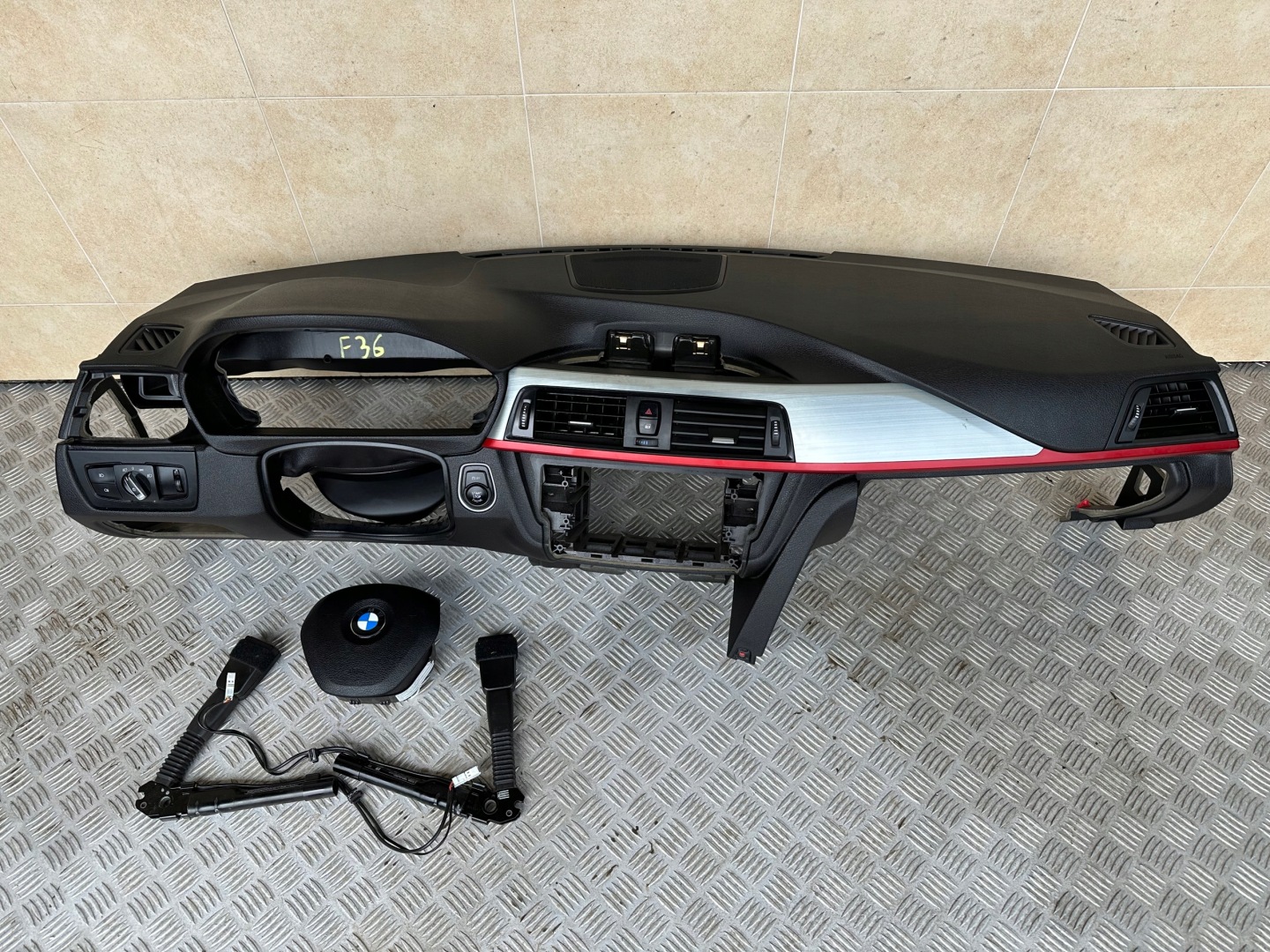 dashboard console cockpit BMW 4 F36