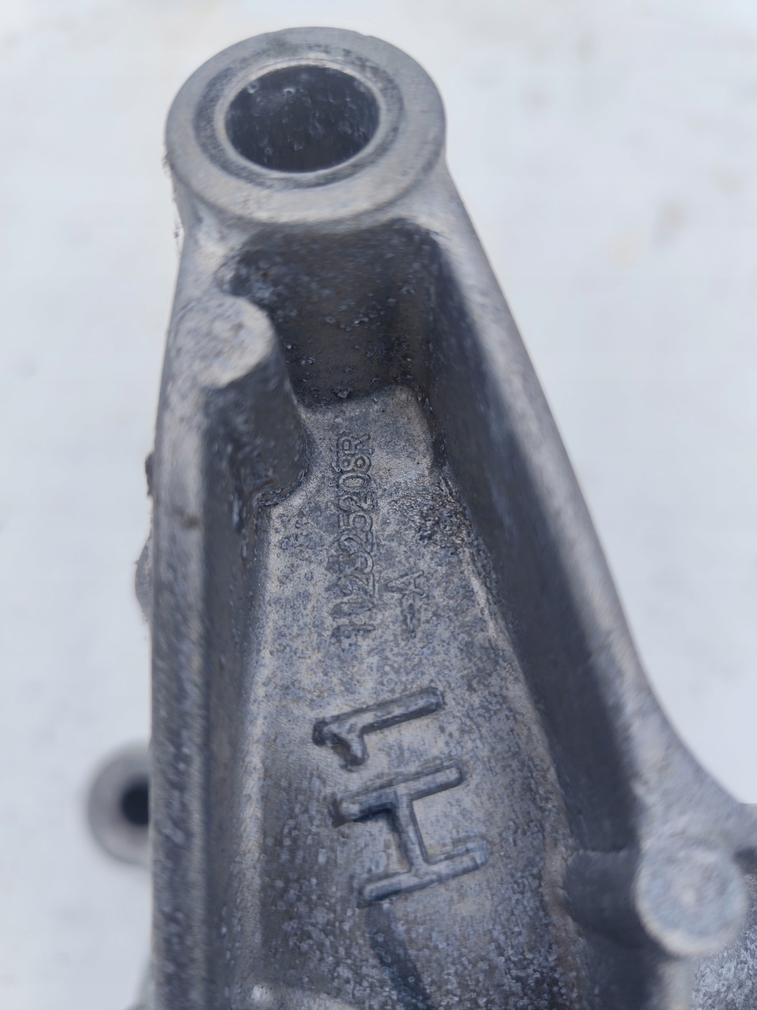 NISSAN JUKE II F16 1.0 holder engine mount