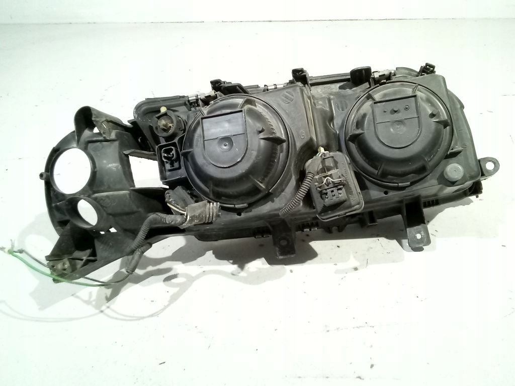 Volvo S80 and light left front front EU