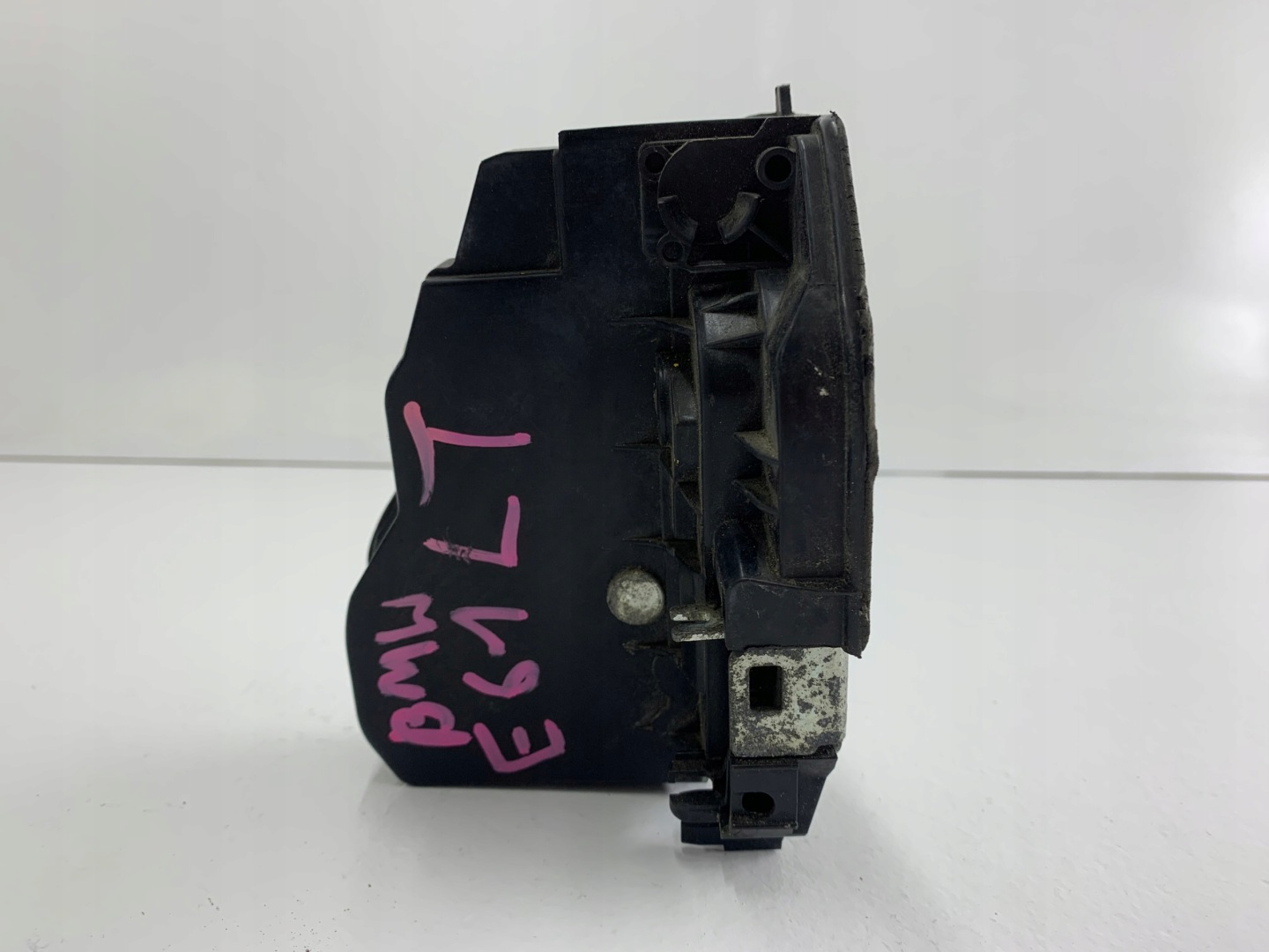 BMW E60 E61 lock door left rear part 7154629