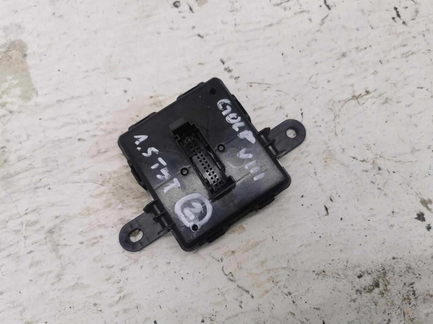 modulo KEYLESS KESSY VW GOLF VIII 5WA959436H 20-24