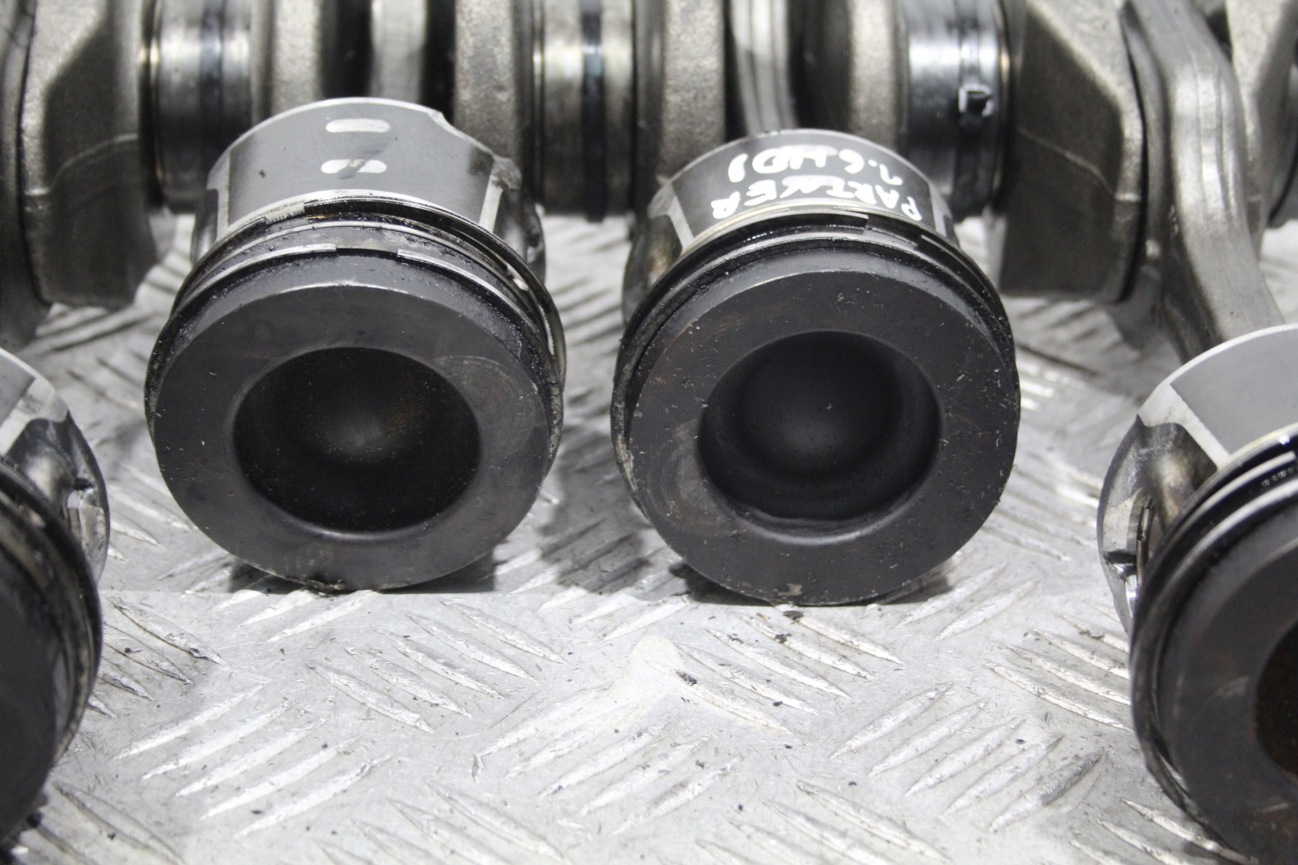 crank pistons connecting rods PARTNER II 2 LIFT