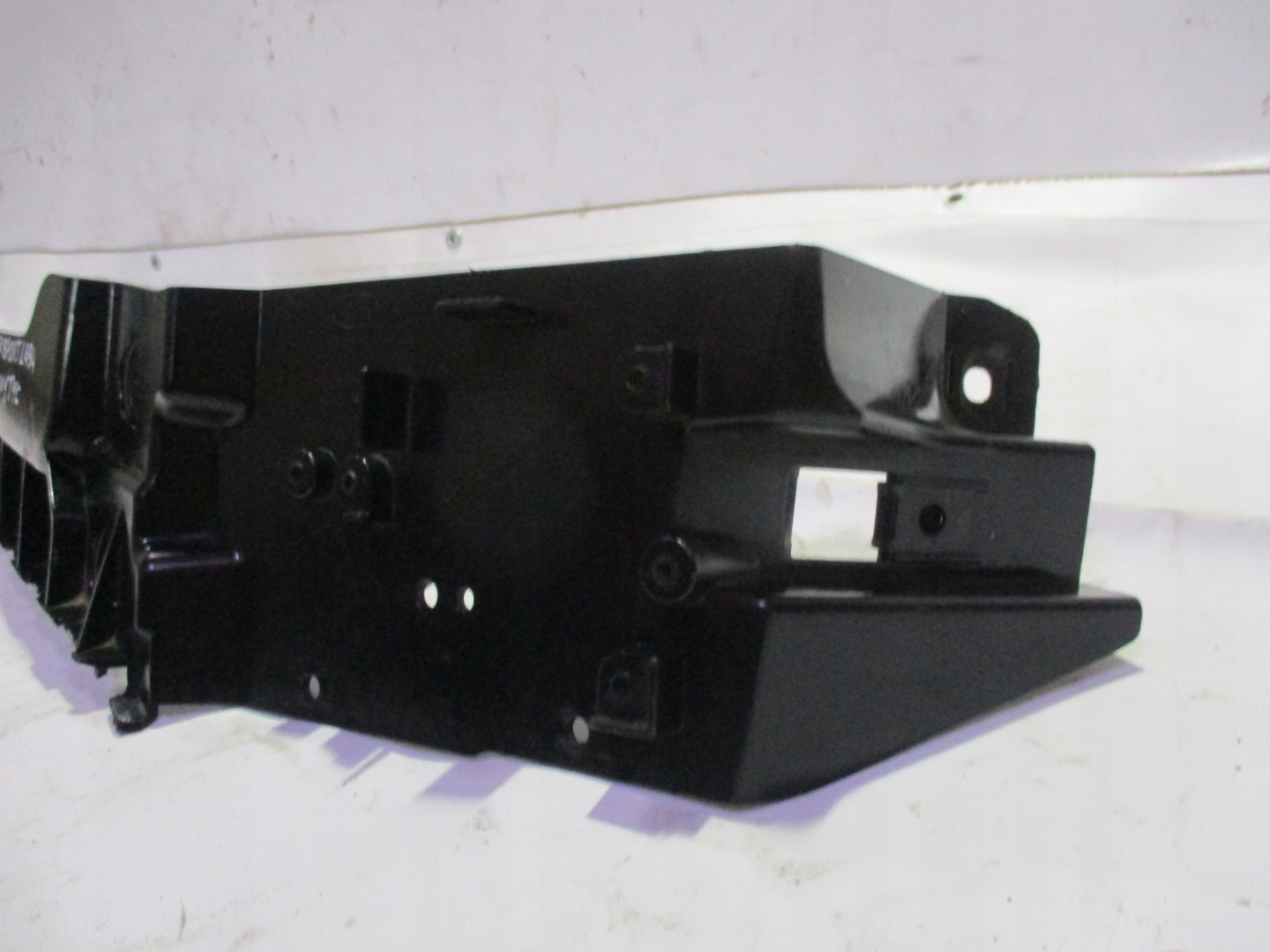 bumper bracket right rear part tylni Land Rover Range Rover Sport