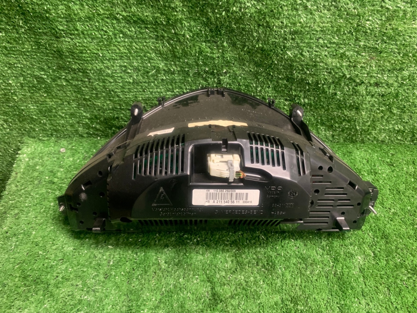 MERCEDES E W211 3.2 CDI dials SZARE dials A2115405611