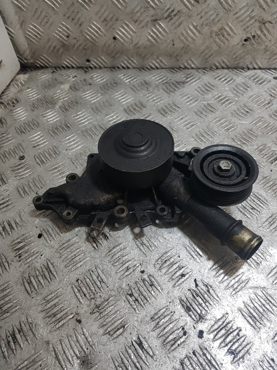water pump MERCEDES-BENZ SPRINTER 902 2.2 D