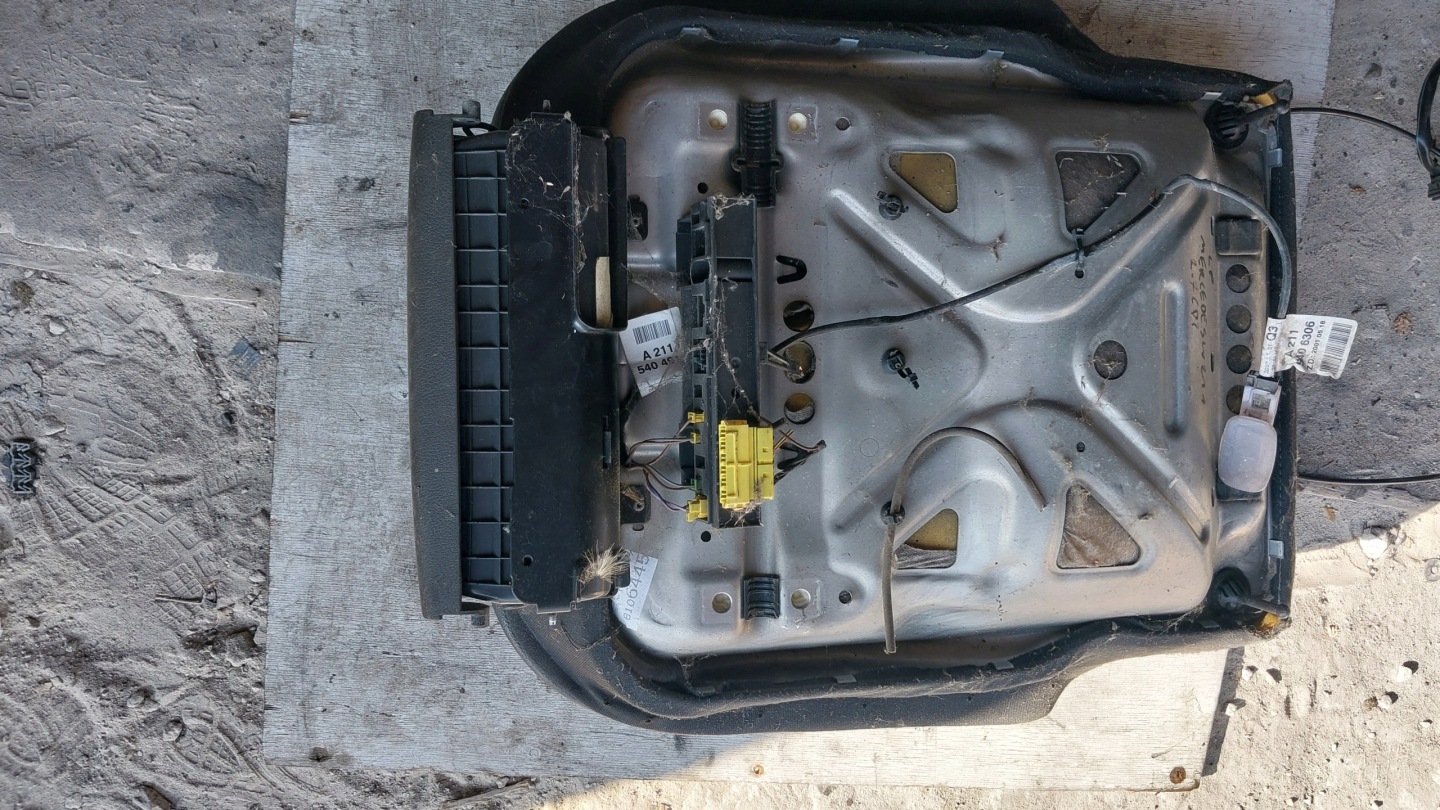 siedzisko SITZ vw mercedes E w211 02-> r. vorne rechts oder links Seite
