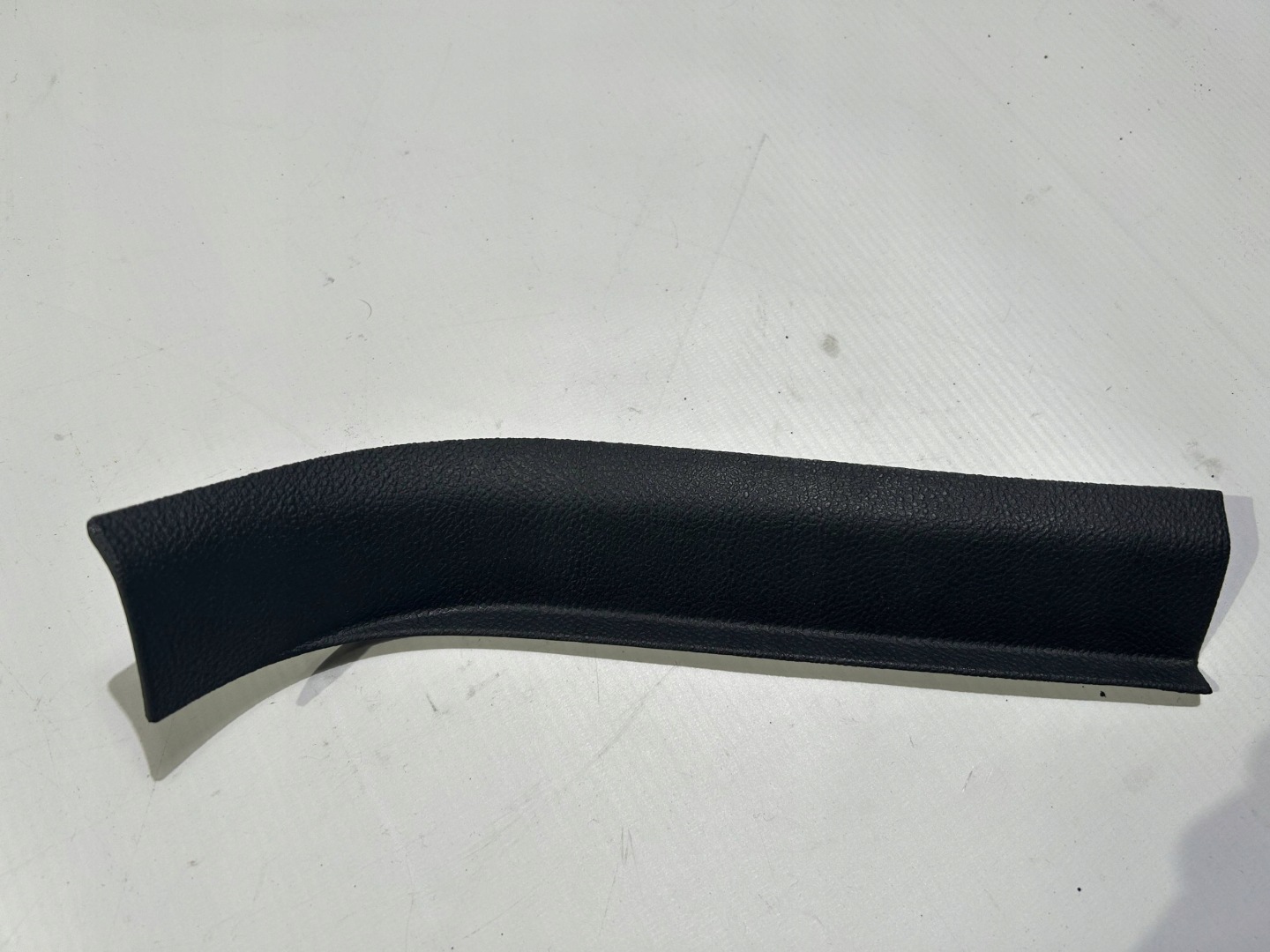 cover slupka B moulding plastic Chevrolet Corvette C6 2005r