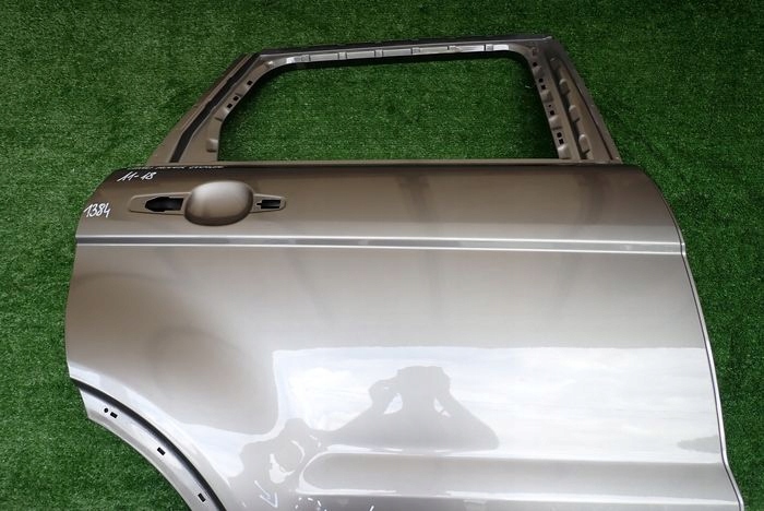 RANGE ROVER EVOQUE 11-18 door right rear. rear part