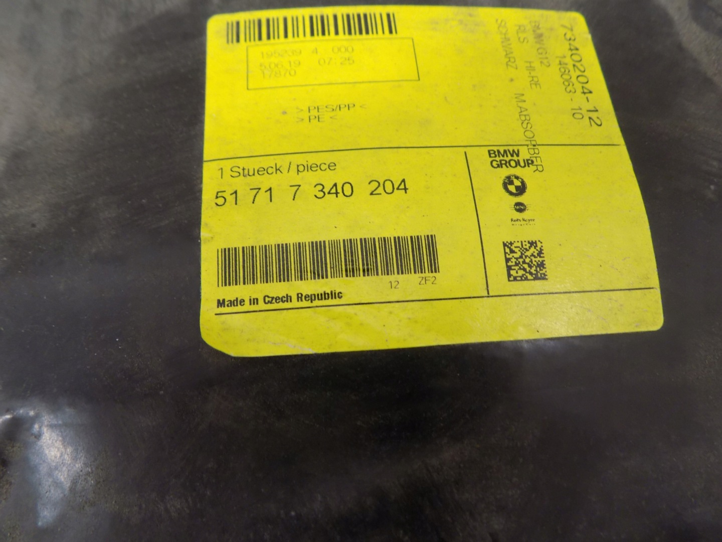 BMW G11 G12 mudguard rear part left 7340203