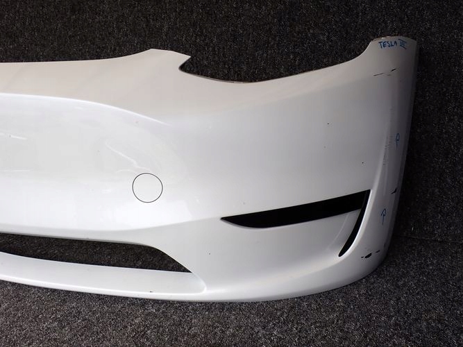 TESLA Y 20- Frontstoßstange vorne