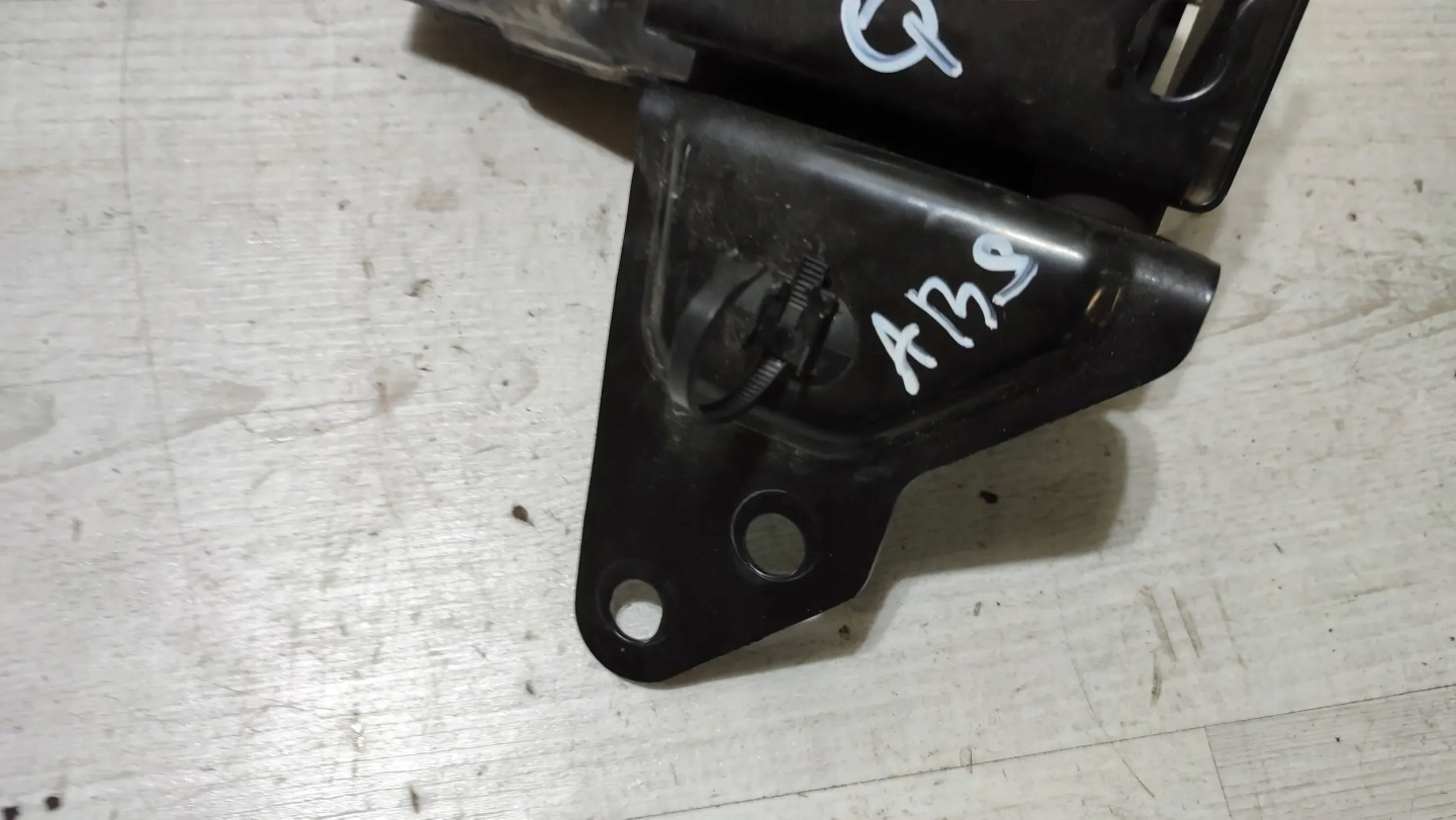 Nissan Qashqai 16r 1.5dci Support plaque pompy abs