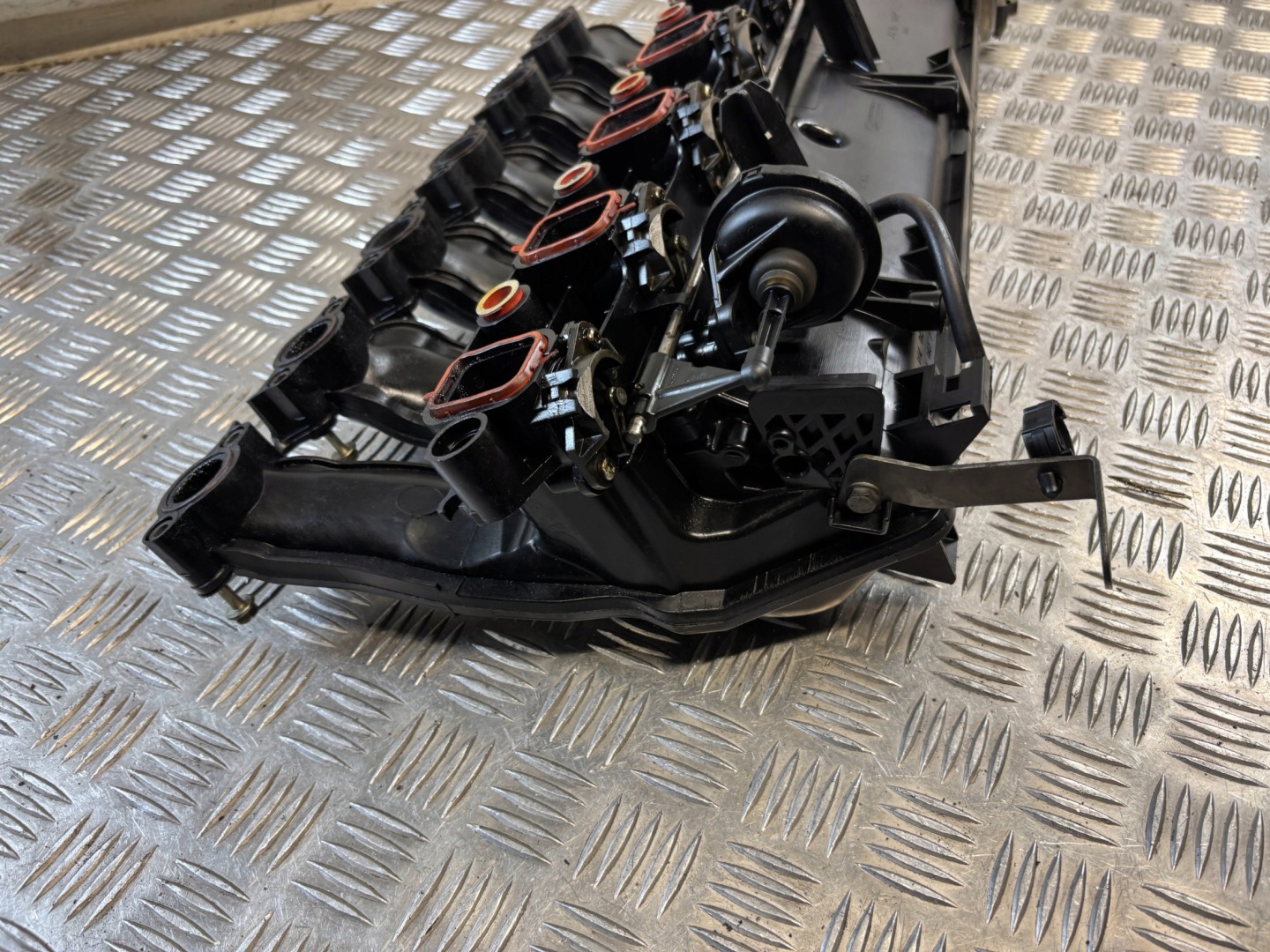 intake manifold BMW E61 2.5D M57D25 7790701