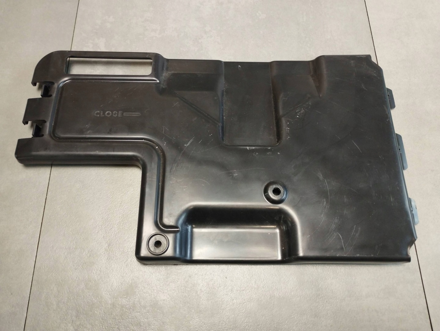 Mercedes-Benz GLE W166 Abdeckung Blende Abdeckung A1666800804
