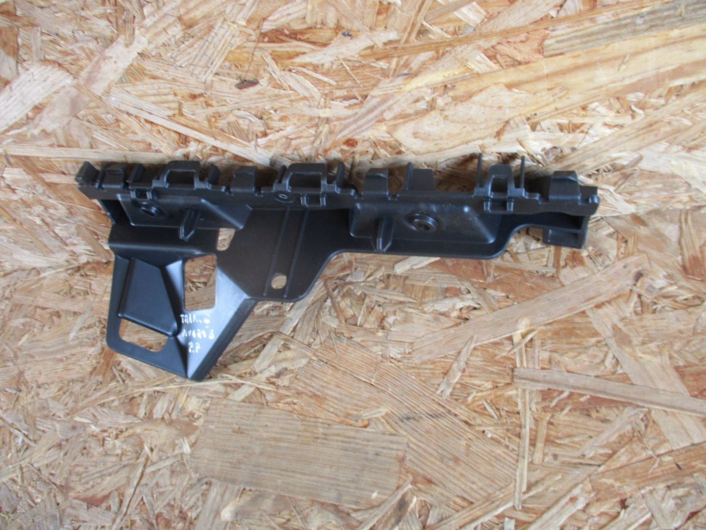 bumper bracket front right RENAULT TRAFIC III VIVARO B