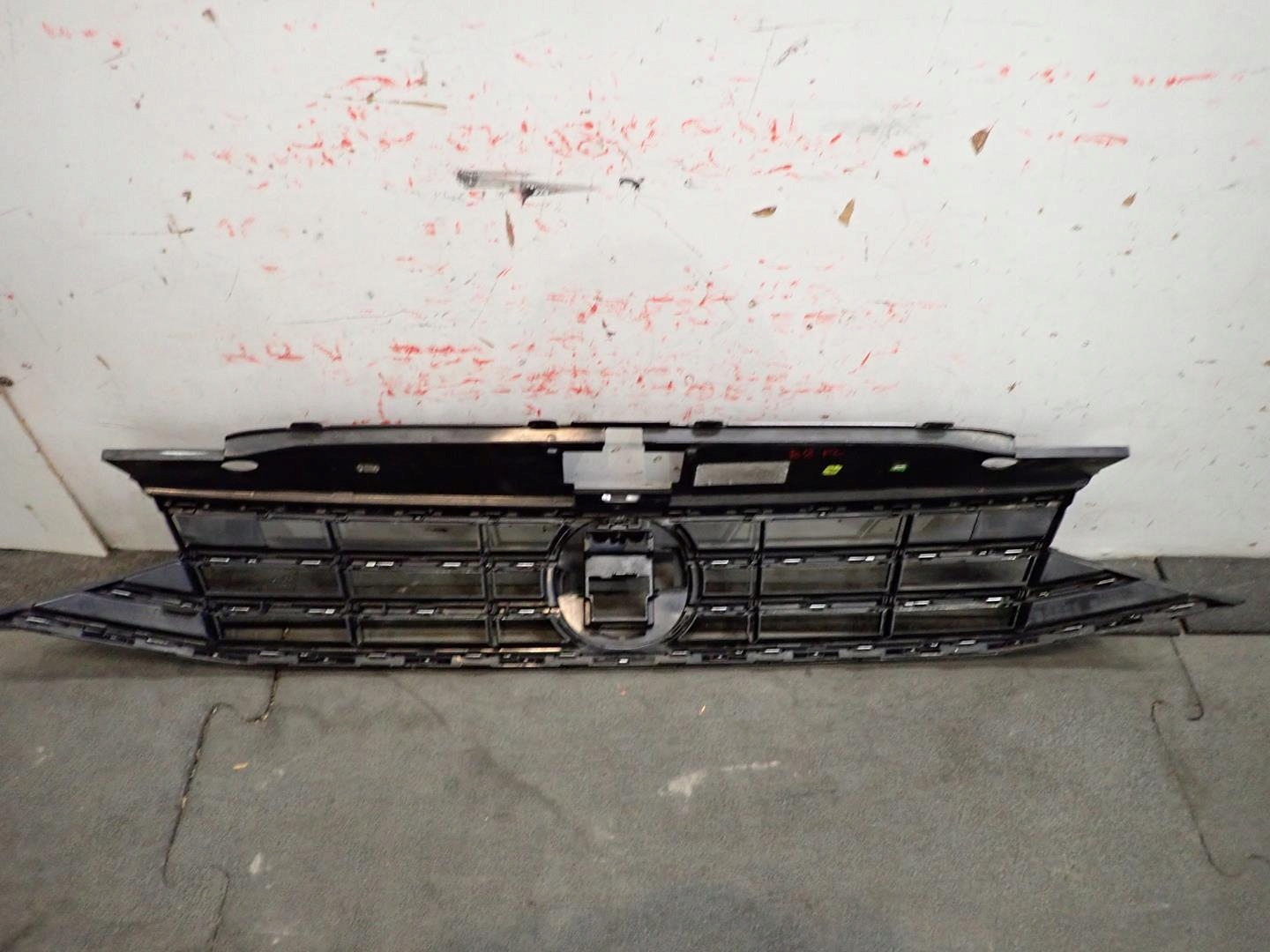Grill VW PASSAT B8 LIFT 2019- 3G0853651BL