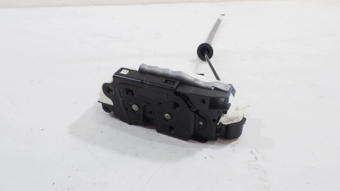 Skoda Octavia III lock door right front 5E1837016A