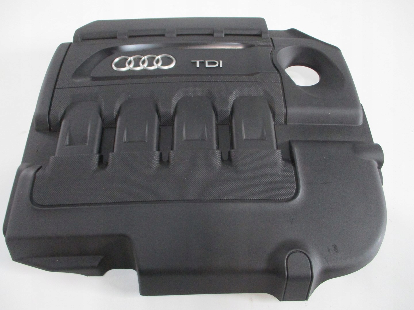engine housing cover AUDI Q2 81A 1,6TDI