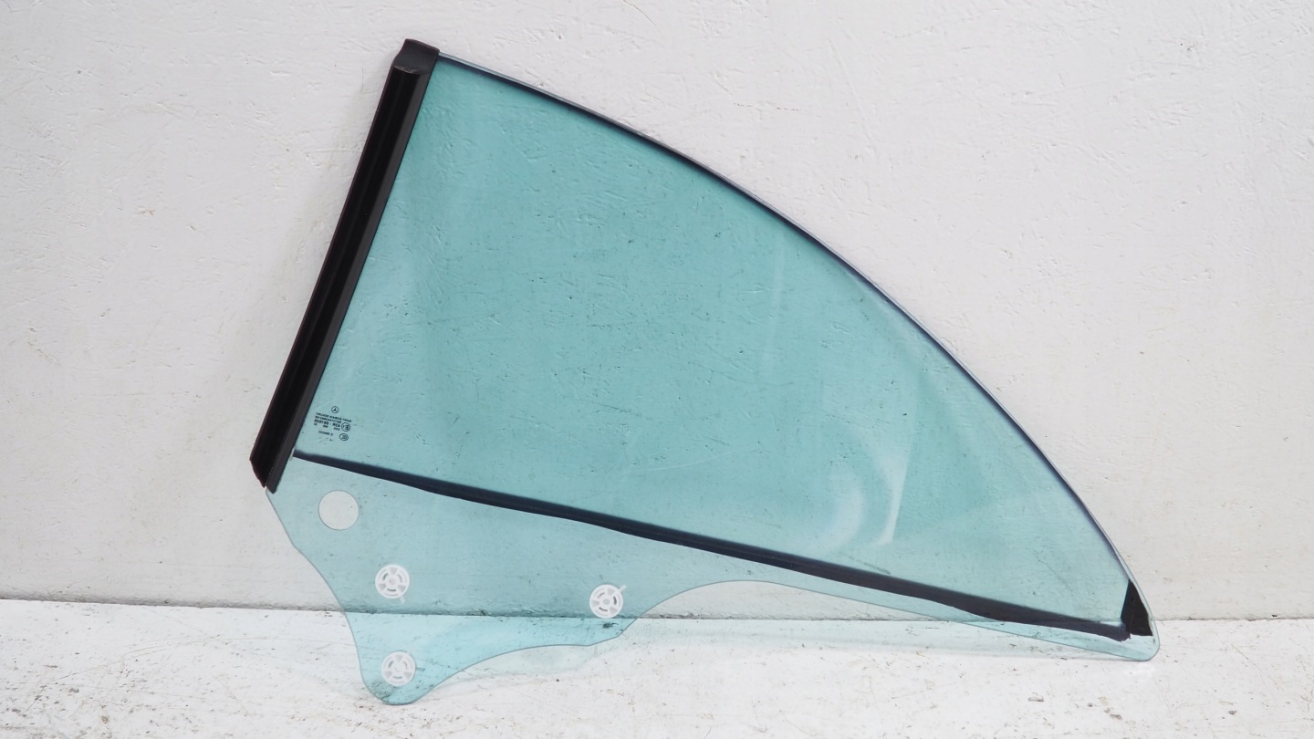 Mercedes CLK W209 window door right rear part
