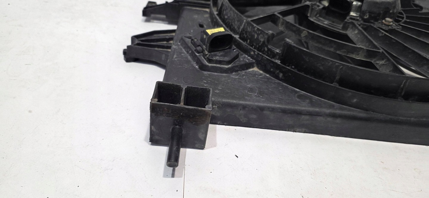 Ventola radiatore DACIA DUSTER e 10- Originale 214814567R