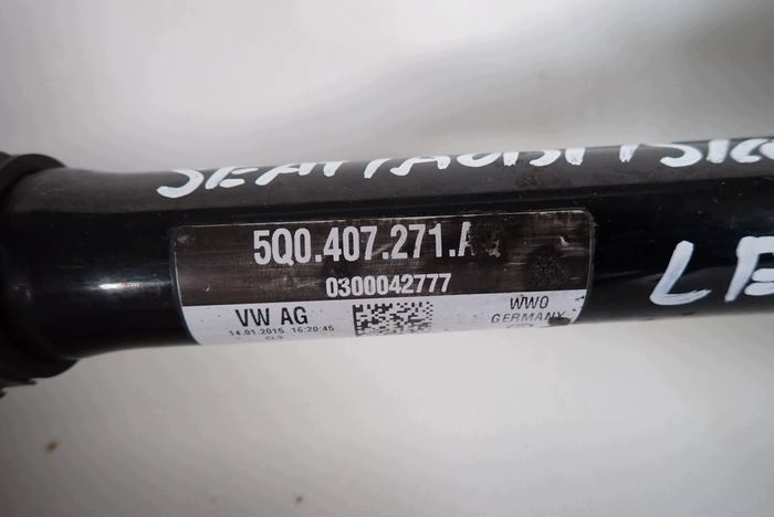 VW AUDI SEAT SKODA semi-axis left 5Q0407271A