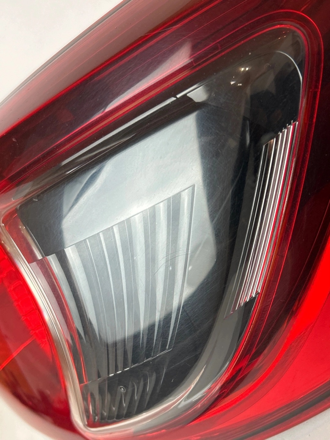 damaged light rear part rear right Mazda CX-5 and KE