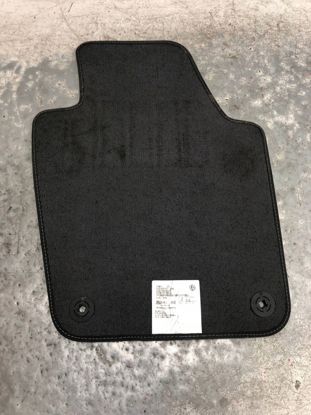 mat left front WELUR VW POLO V 6R 6R1863011