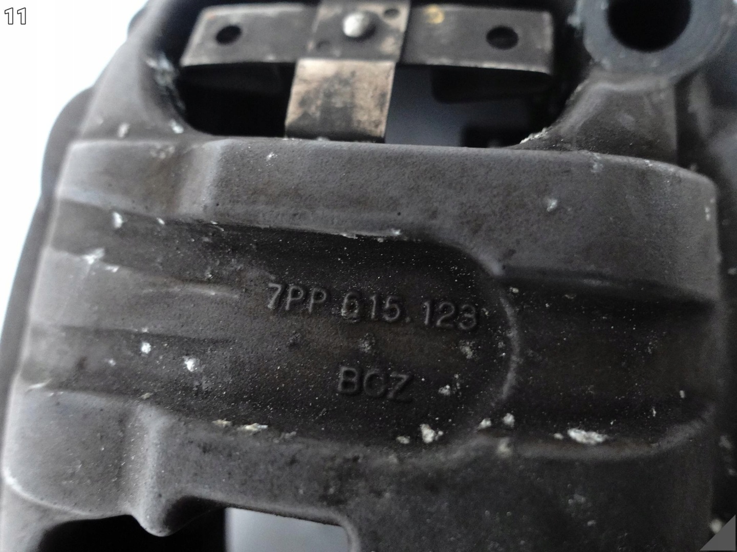 PORSCHE CAYENNE 7P5 10-17 caliper brake right front 7P5615106CQ