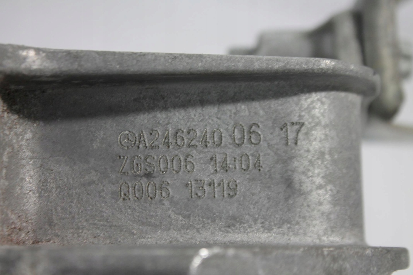 engine mount A2462400617 MERCEDES A KLASA W176 12