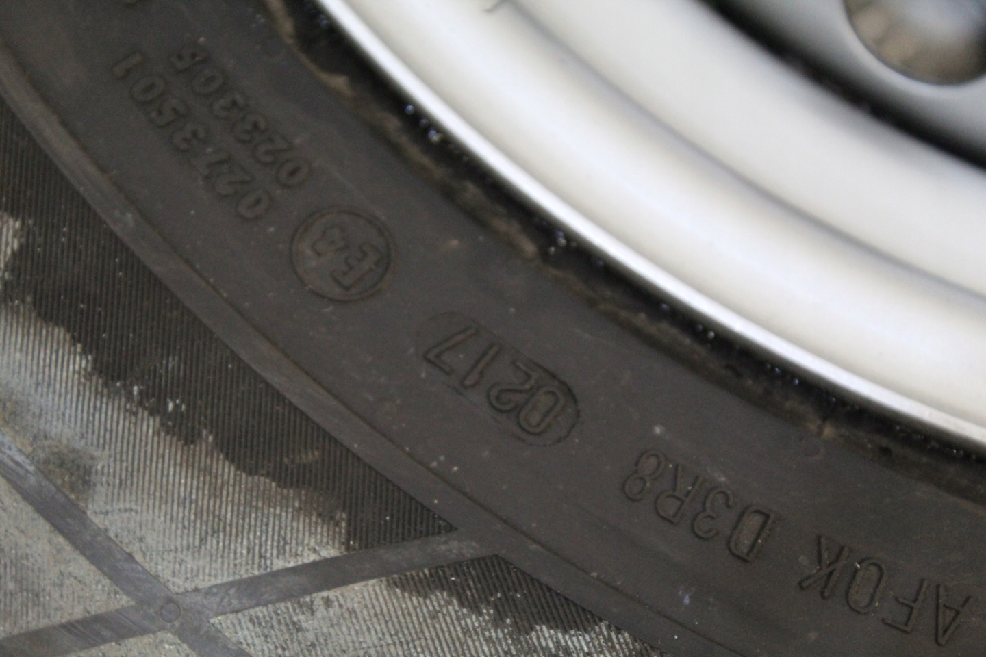 wheels discs metal tyres 255/60 R16 ALASKAN