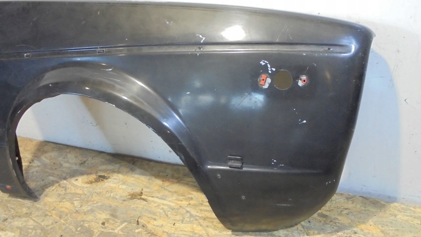 VW GOLF 1 and KARMAN fender front right