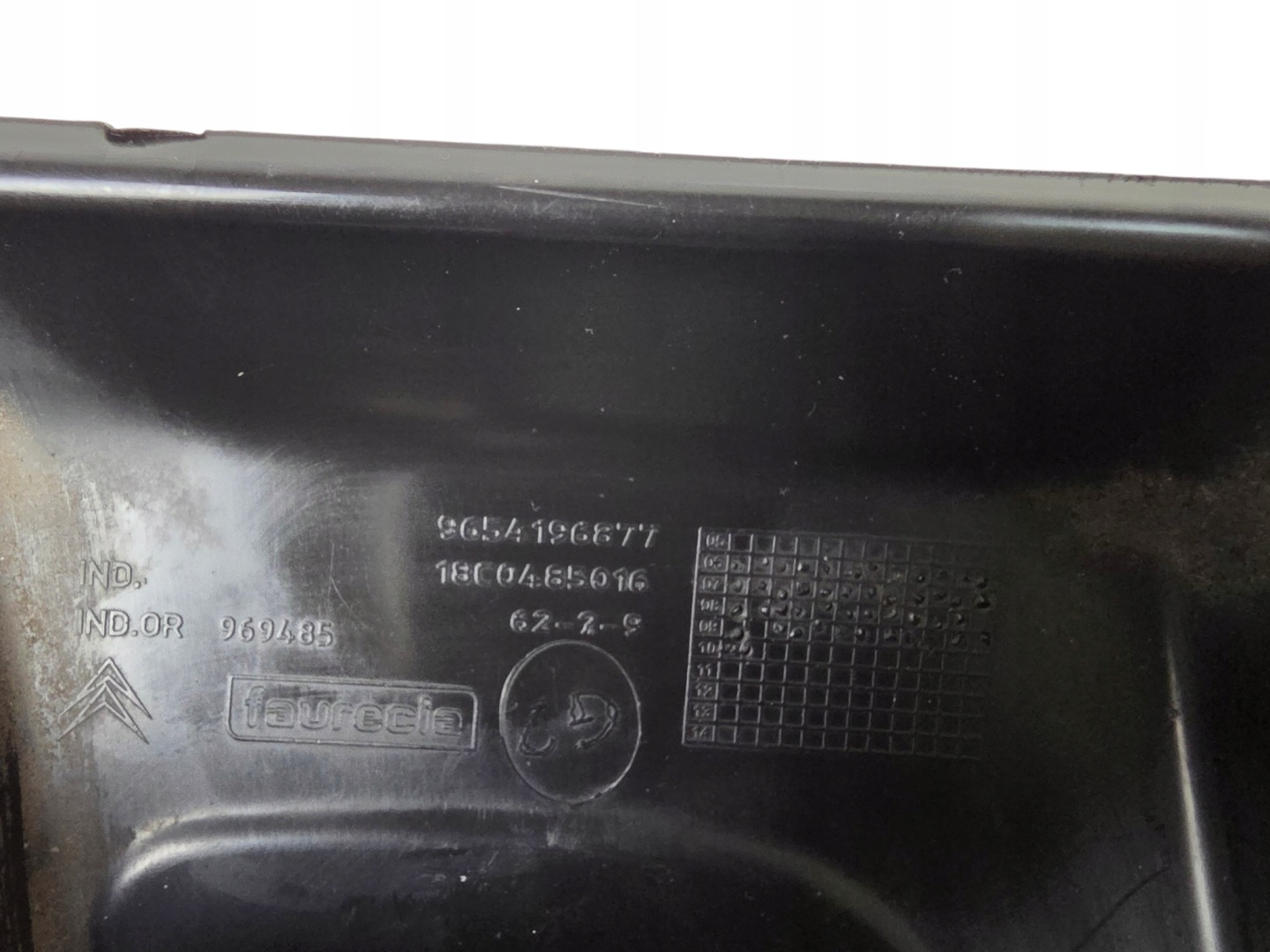 CITROEN C4 PICASSO (L) fog light left + frame grid left KOMPLET 9654196877