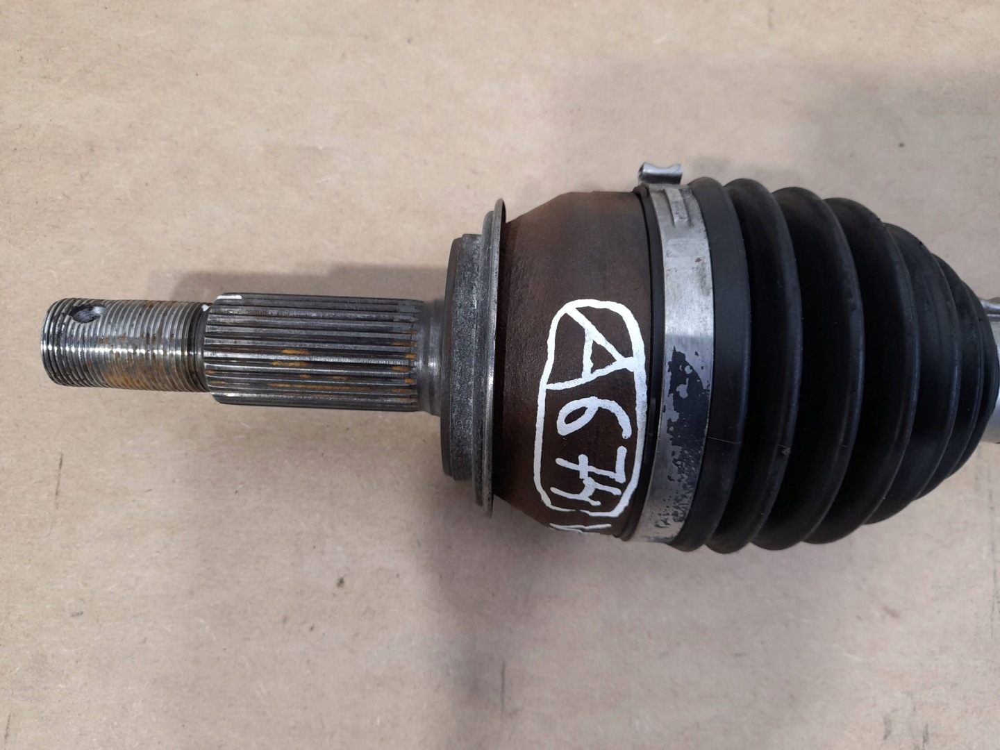 Nissan X-Trail T32 semi-axis front right 1,3 (A674)