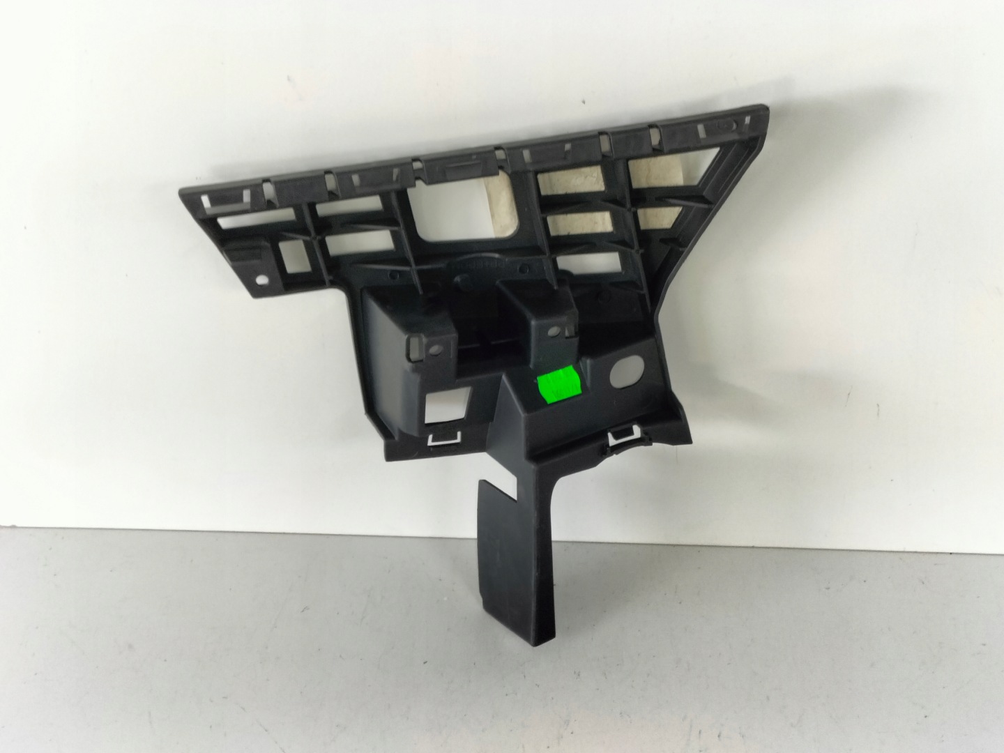 bumper bracket front right SKODA FABIA II 07