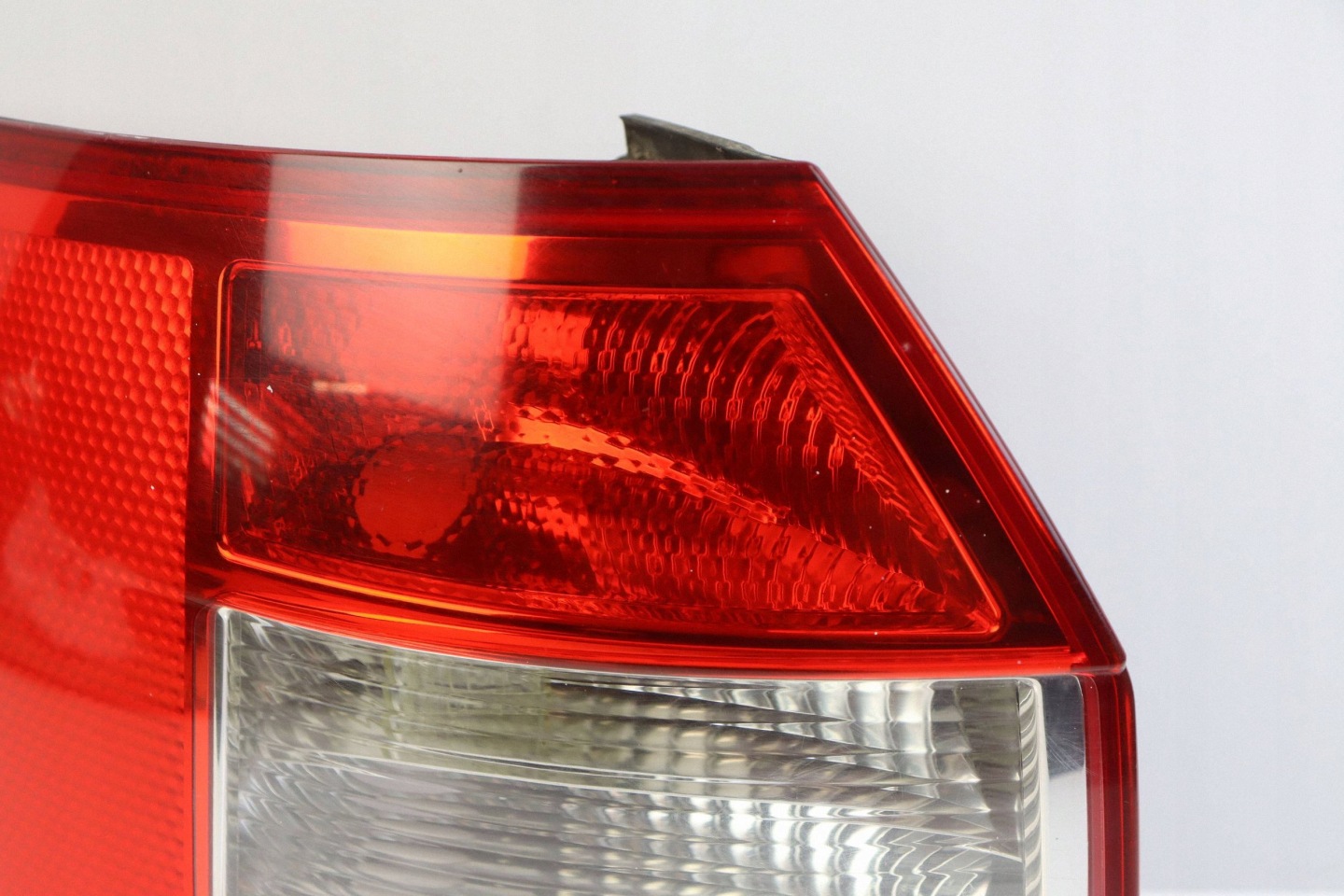 AUDI A4 B6 light left rear part rear KOMBI AVANT 8E9945095