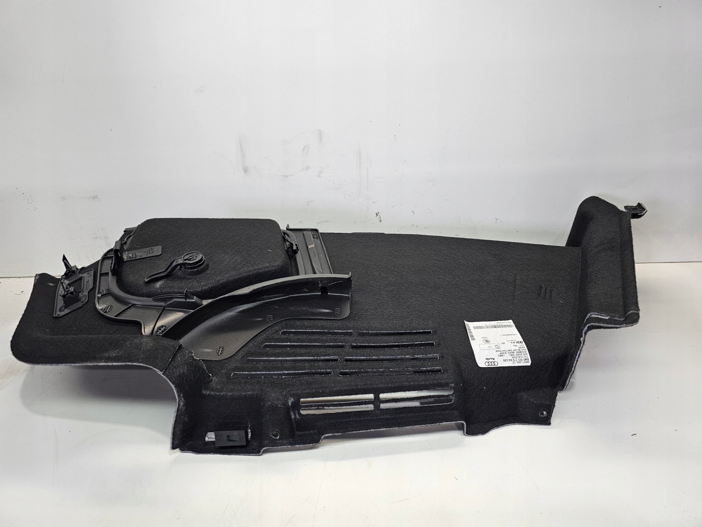 boot upholstery AUDI A4 B9 8W5863879AA