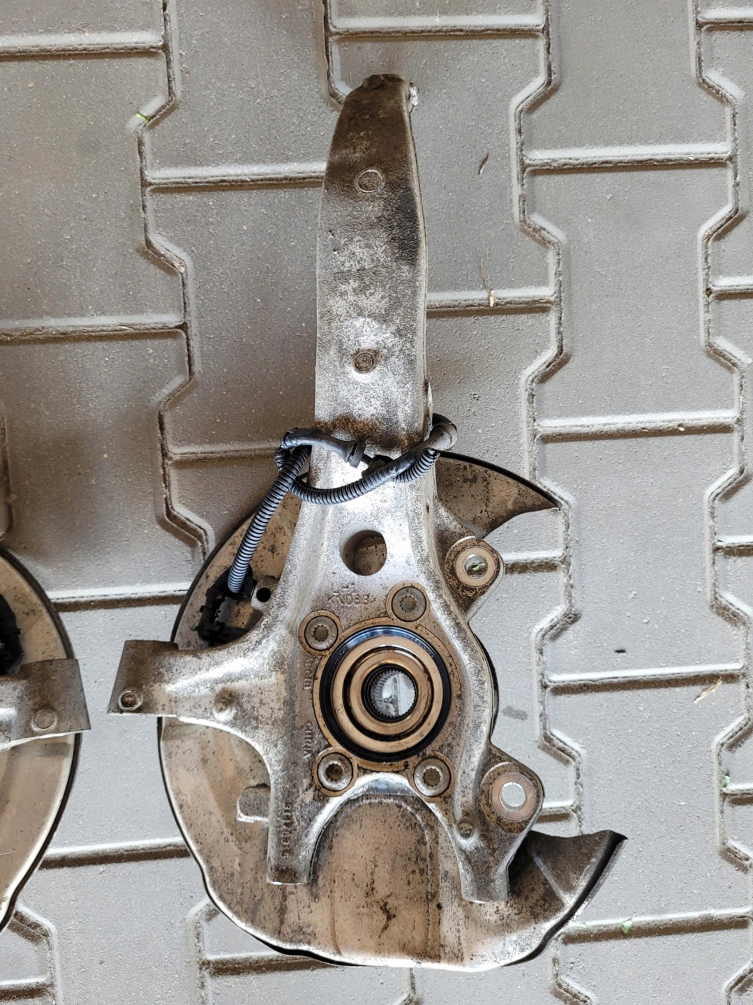 otoč čepu předek pravá 31476316 VOLVO S60 III V60 II 2.0 D
