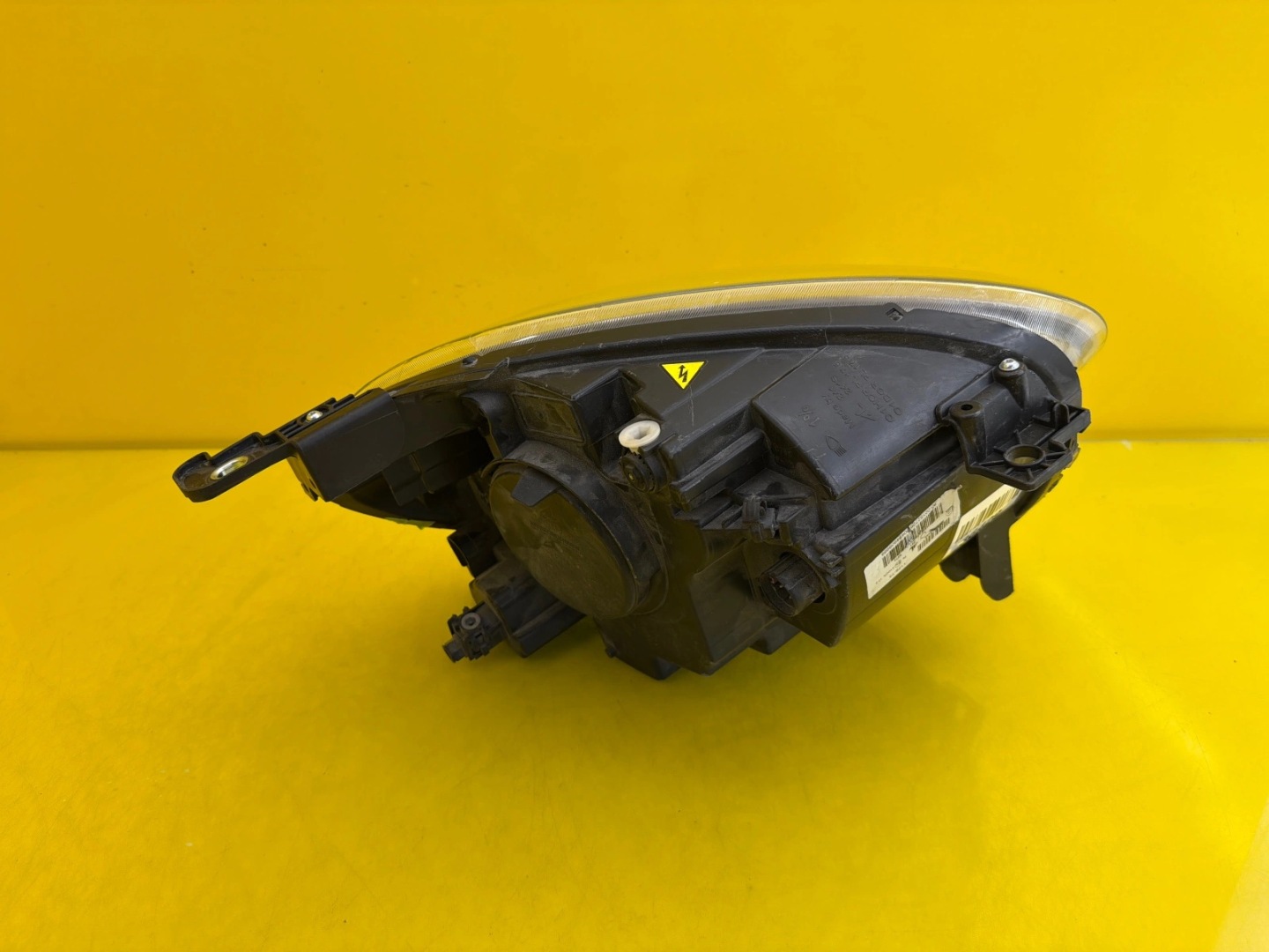 light left front Fiat 500X Xenon